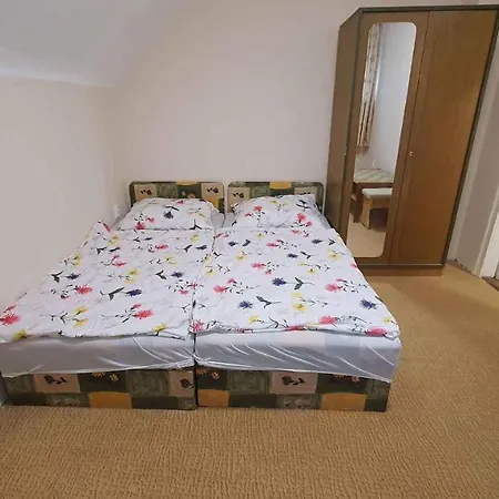 In - Balaton 18989 كيستاي