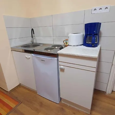 In - Balaton 18989 كيستاي