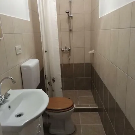 In - Balaton 18989 بيت للعطل *